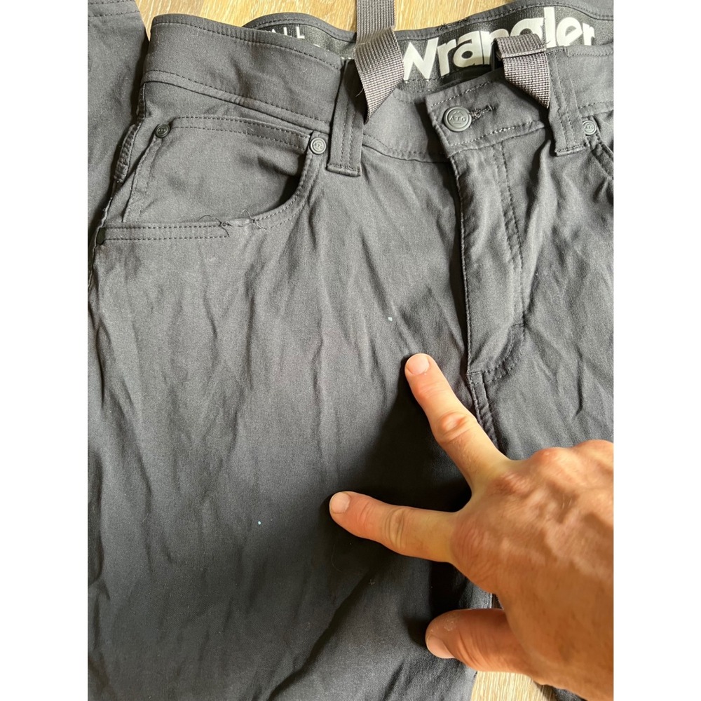 Wrangler ATG Pants Mens 32x30 Black Good All Terrain Gear Hiking Utility Belted - Picture 8 of 9